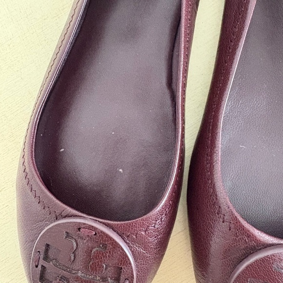 Tory Burch Women's Burgundy Reva Travel Ballet Flats - Picture 5 of 9